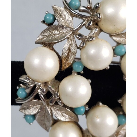 Vtg Signed Sarah Coventry 1960s Alaskan Summer Matte Turquoise Faux Pearl Brooch - Picture 6 of 11
